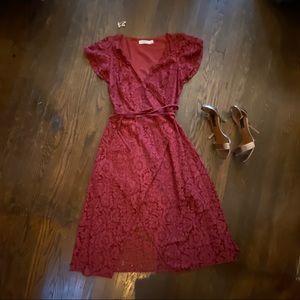 🍷🌹 Ali and Jay flutter sleeve cocktail dress